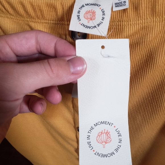 Yellow off shoulder top - Picture 3 of 3